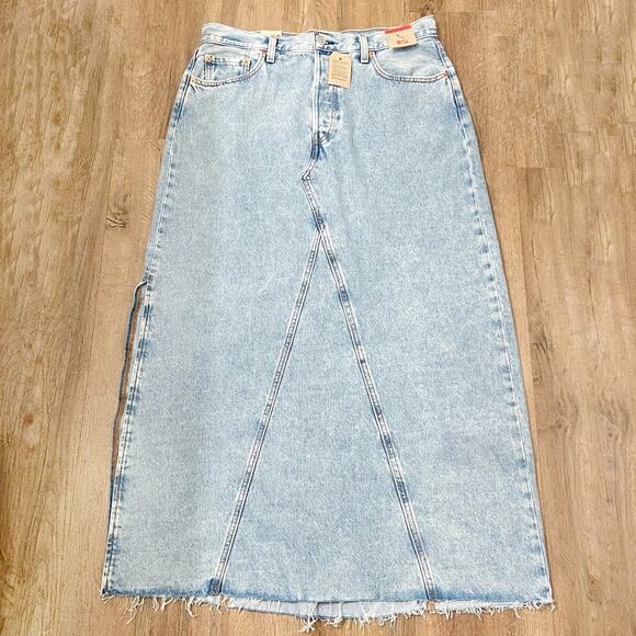 NWT‎ Levi's Women's Light Blue Iconic Long A-line Skirt Size 32 - Picture 1 of 12